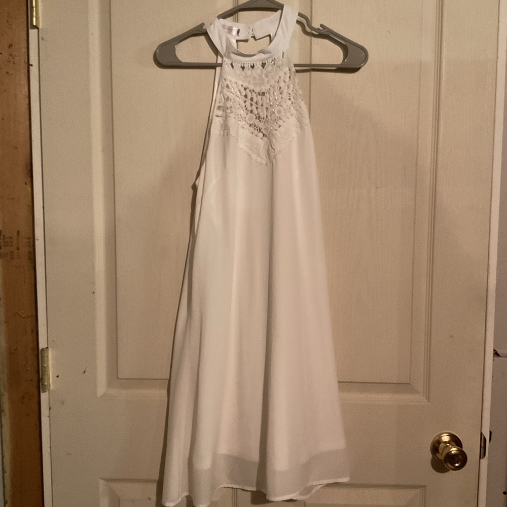 Chic White Lace Halter Midi Dress